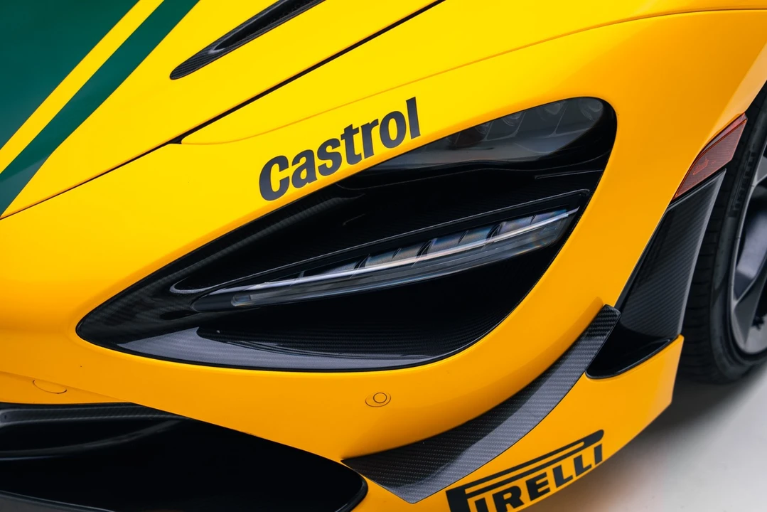2018 McLaren 720S - Image 12 of 21