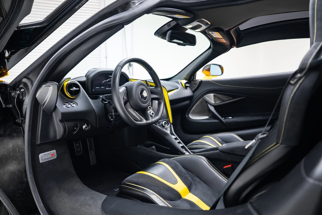 2018 McLaren 720S - Image 2 of 21