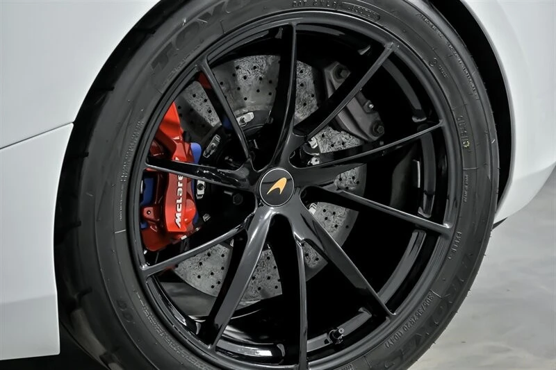 2018 McLaren 720S - Image 20 of 21