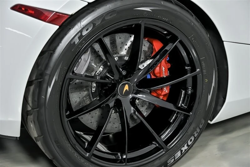 2018 McLaren 720S - Image 17 of 21