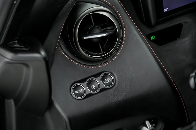 2018 McLaren 720S - Image 25 of 31