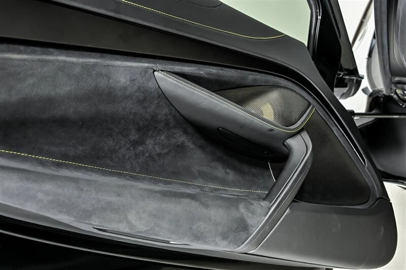 2018 McLaren 720S - Image 14 of 28