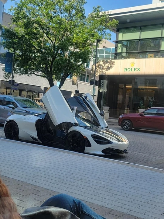 2018 McLaren 720S - Image 2 of 4