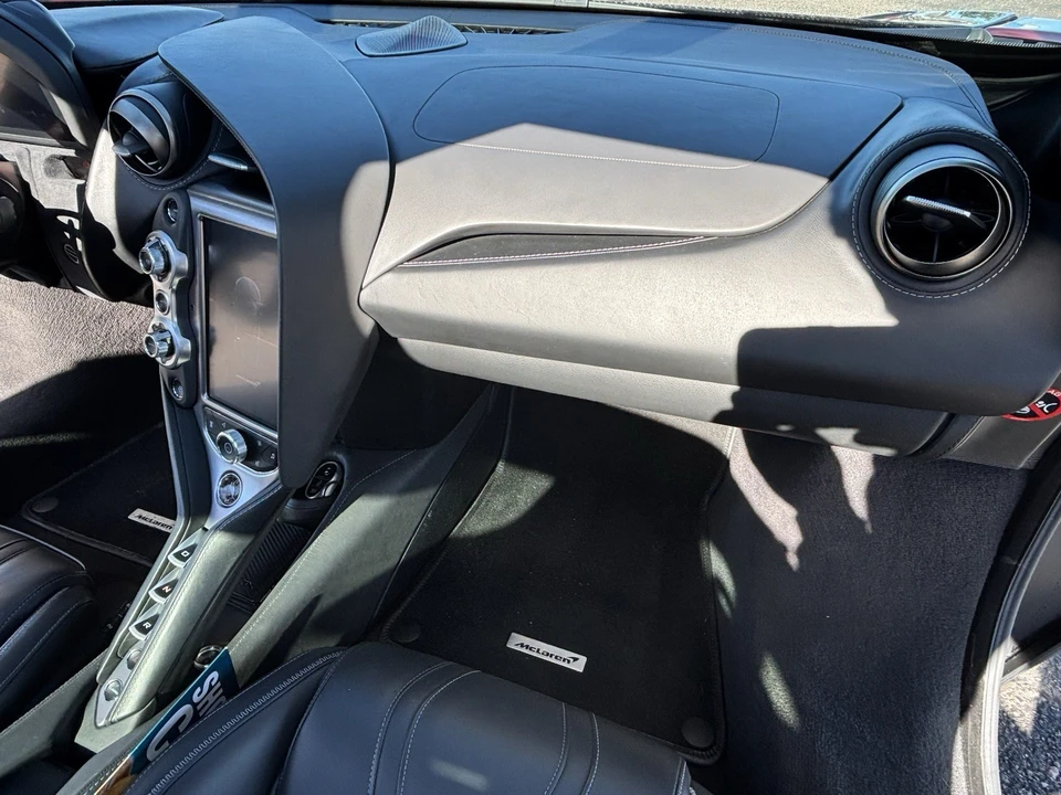 2018 McLaren 720S - Image 18 of 21