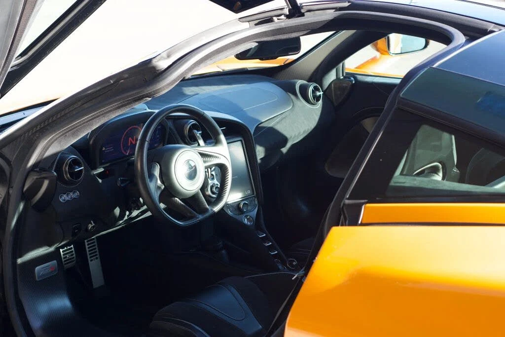 2018 McLaren 720S - Image 24 of 31