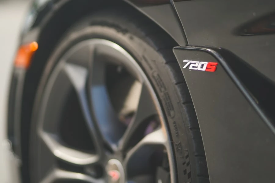 2018 McLaren 720S - Image 4 of 31
