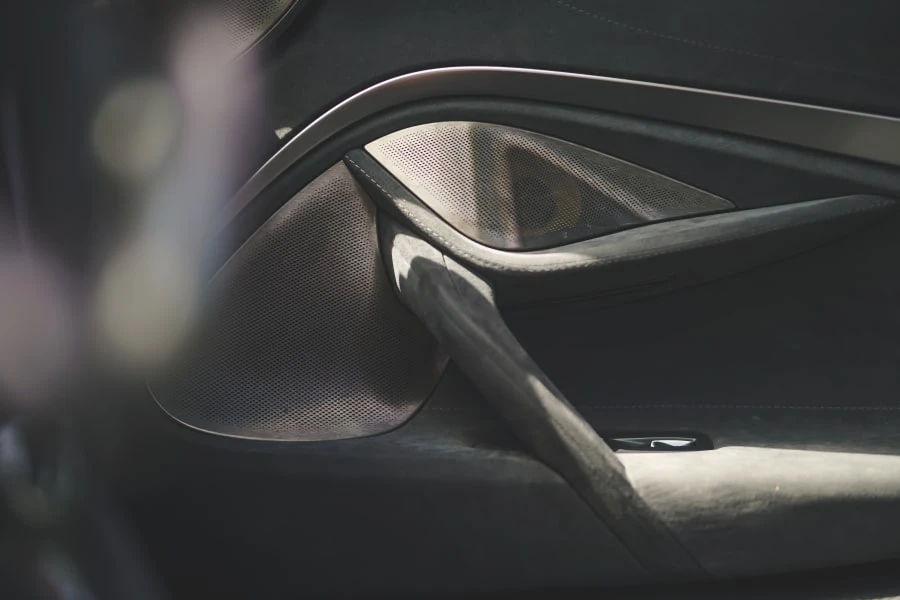 2018 McLaren 720S - Image 27 of 31