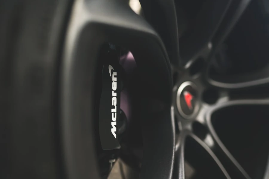 2018 McLaren 720S - Image 23 of 31