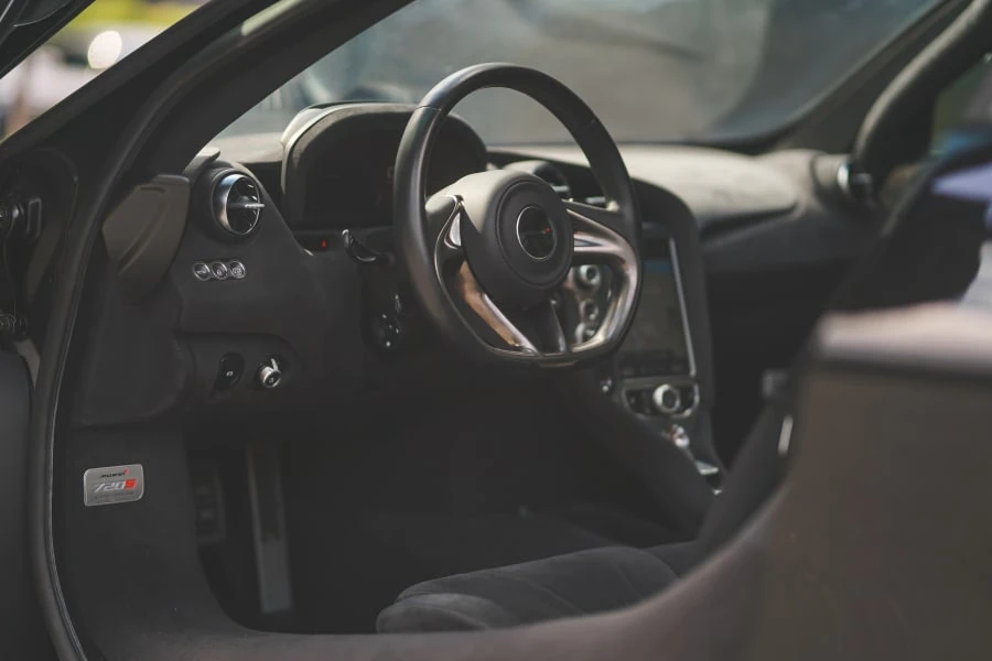 2018 McLaren 720S - Image 24 of 31