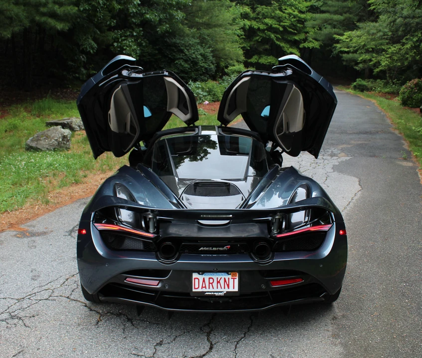 2018 McLaren 720S - Image 17 of 31