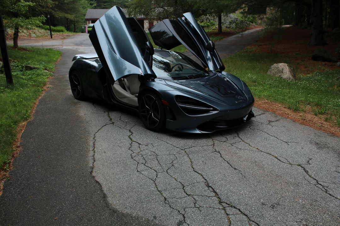 2018 McLaren 720S - Image 26 of 31
