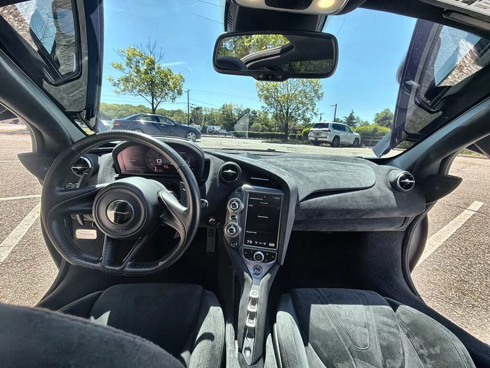 2018 McLaren 720S - Image 19 of 31