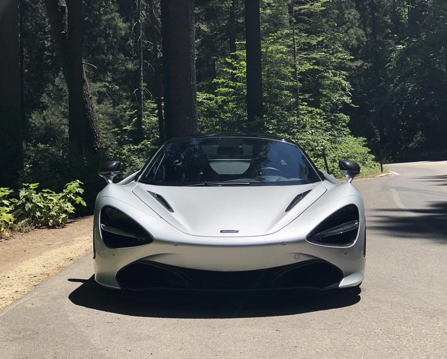 2018 McLaren 720S - Image 8 of 31