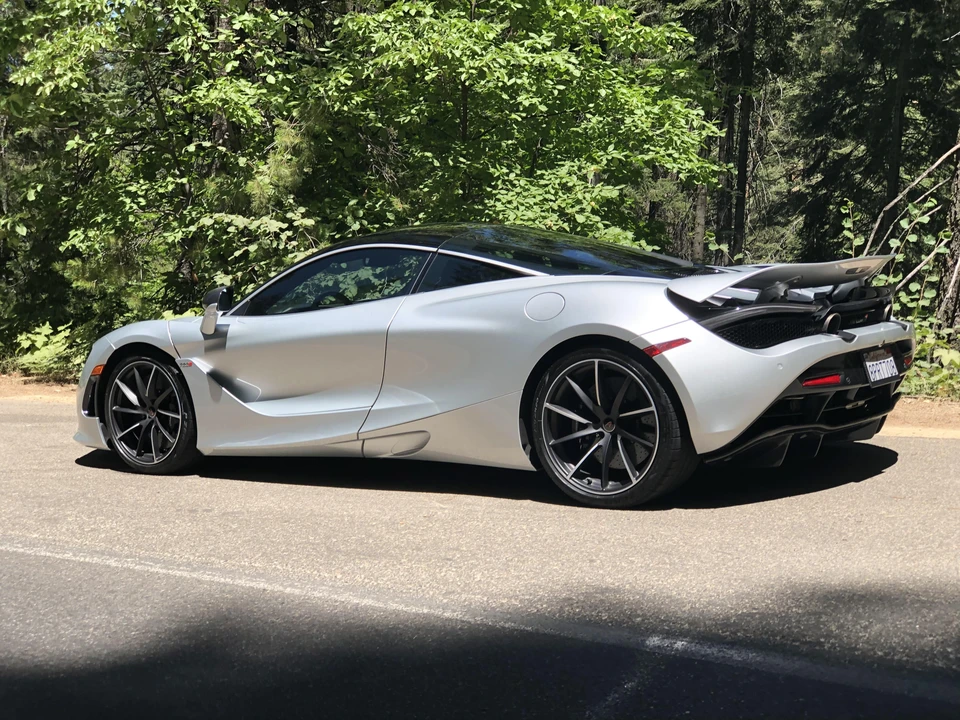 2018 McLaren 720S - Image 2 of 31