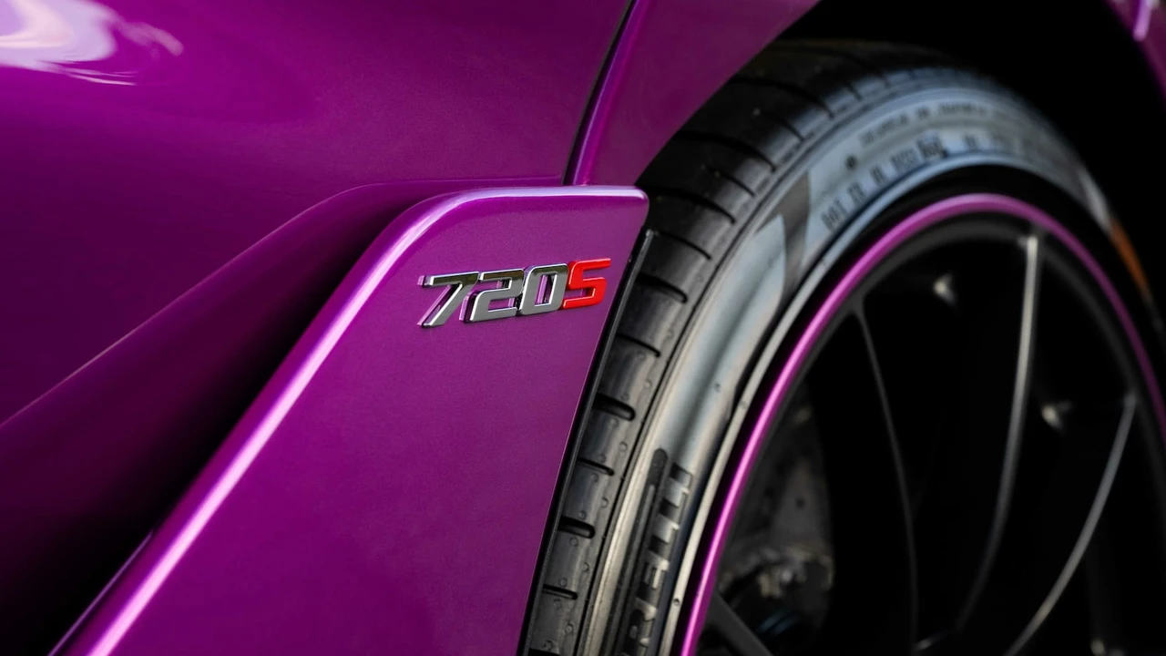 2018 McLaren 720S - Image 11 of 31
