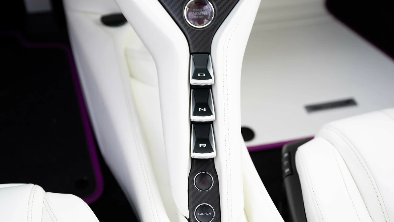 2018 McLaren 720S - Image 16 of 31