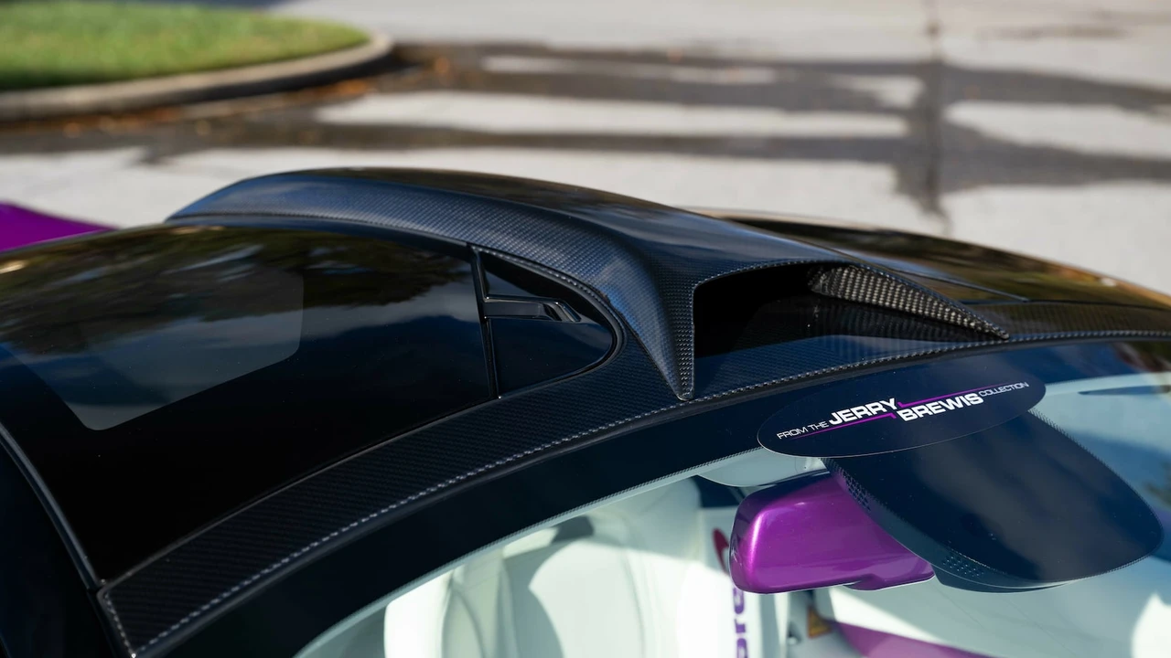 2018 McLaren 720S - Image 17 of 31