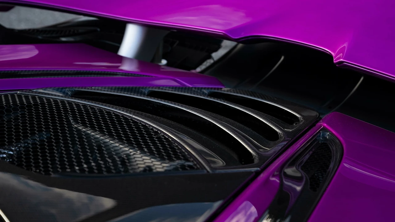 2018 McLaren 720S - Image 18 of 31
