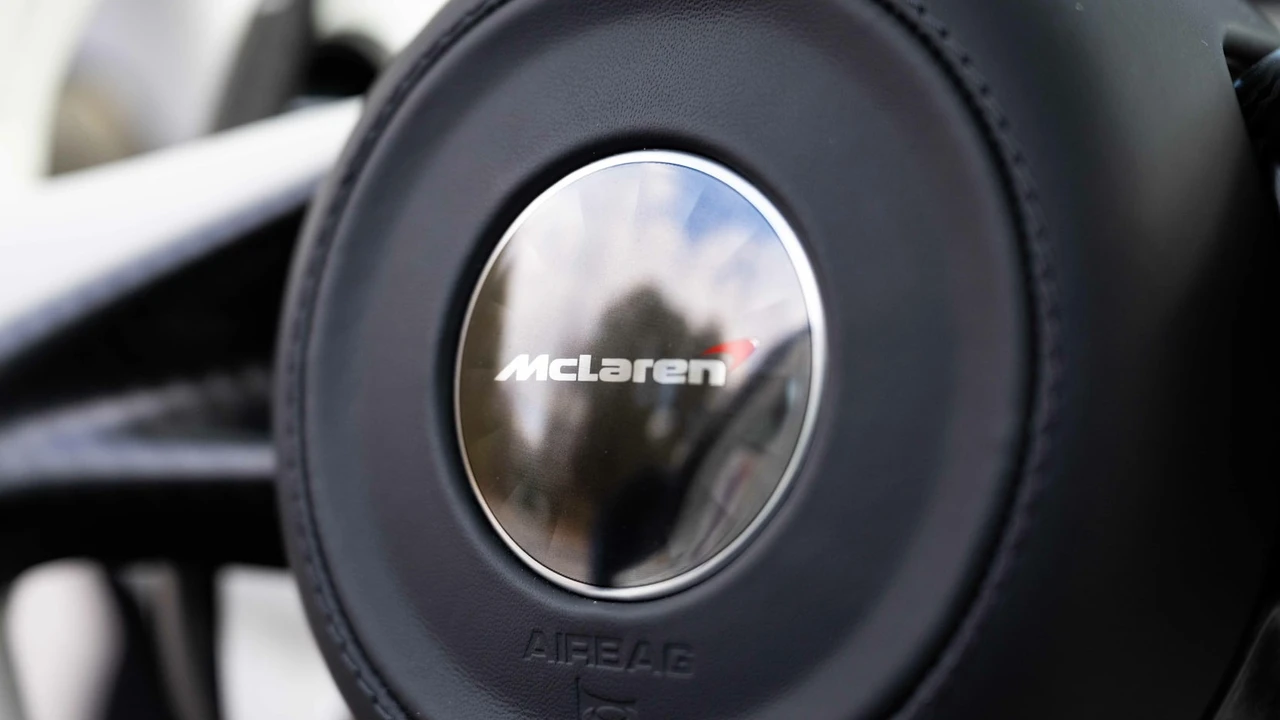 2018 McLaren 720S - Image 30 of 31