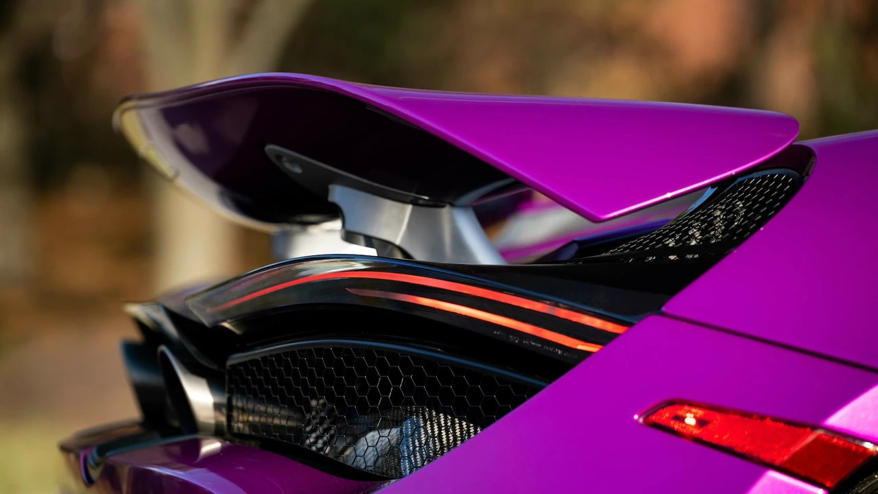 2018 McLaren 720S - Image 8 of 31