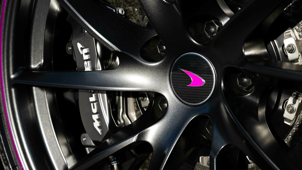 2018 McLaren 720S - Image 9 of 31