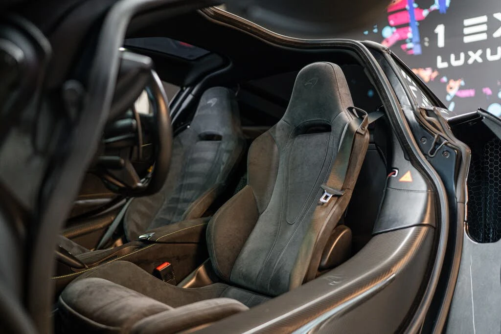 2018 McLaren 720S - Image 8 of 23