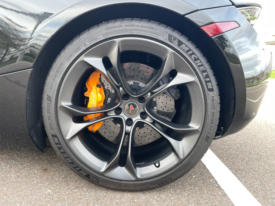 2018 McLaren 720S - Image 10 of 31