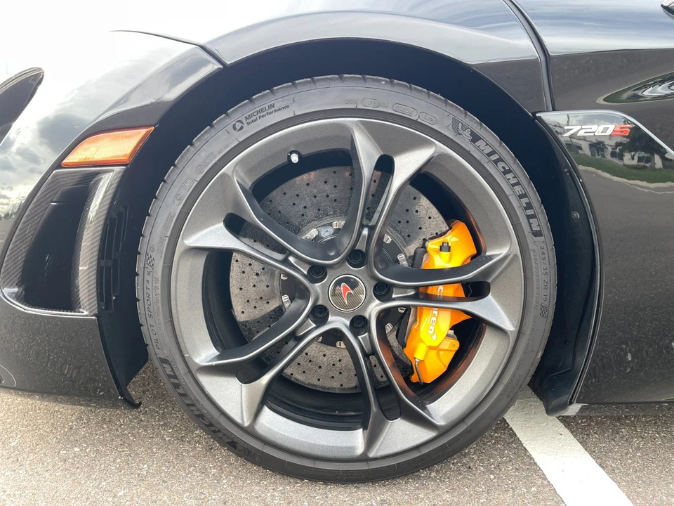 2018 McLaren 720S - Image 9 of 31