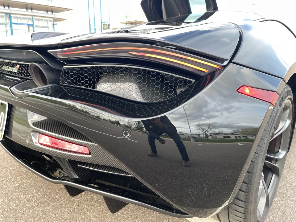 2018 McLaren 720S - Image 25 of 31