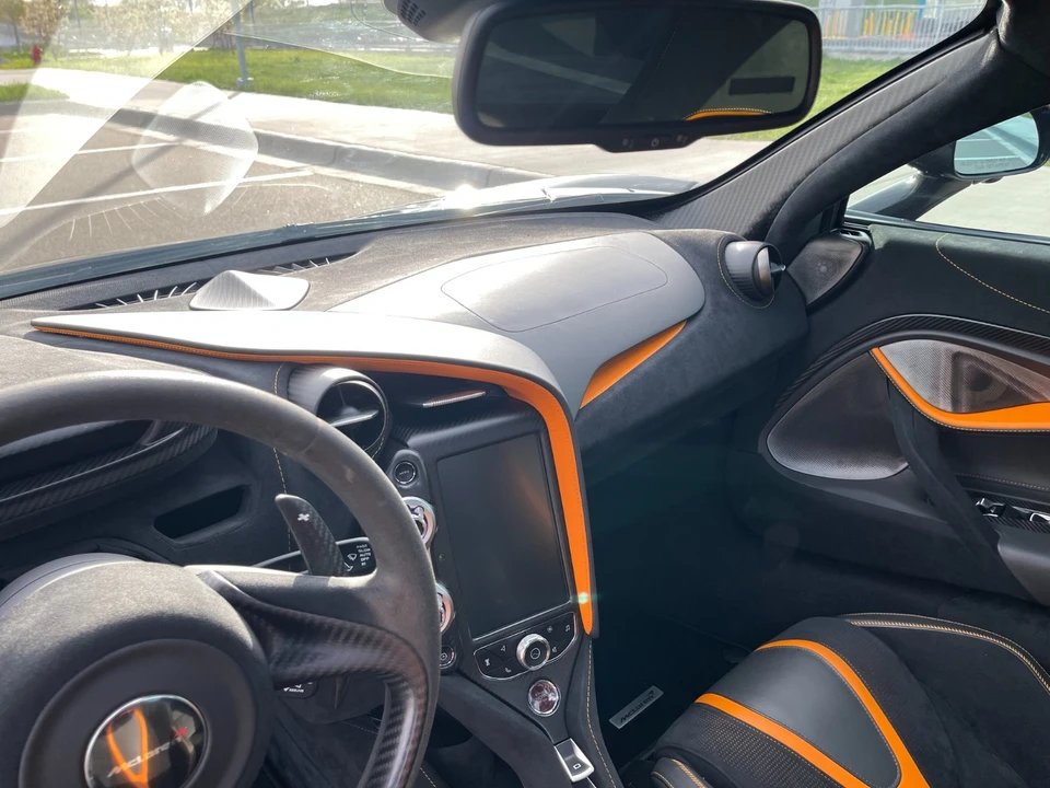 2018 McLaren 720S - Image 28 of 31