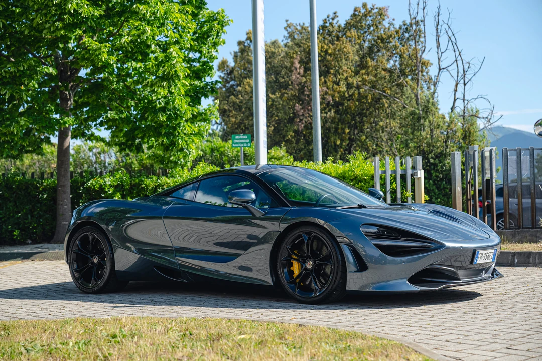 2018 McLaren 720S - Image 12 of 31