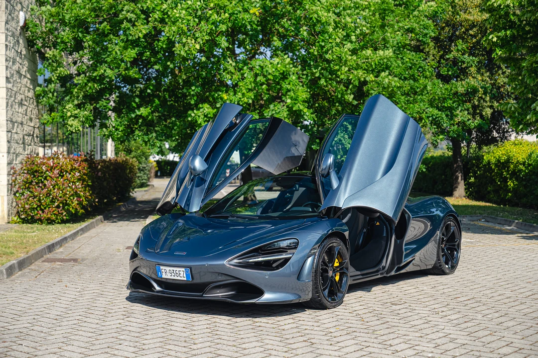 2018 McLaren 720S - Image 5 of 31