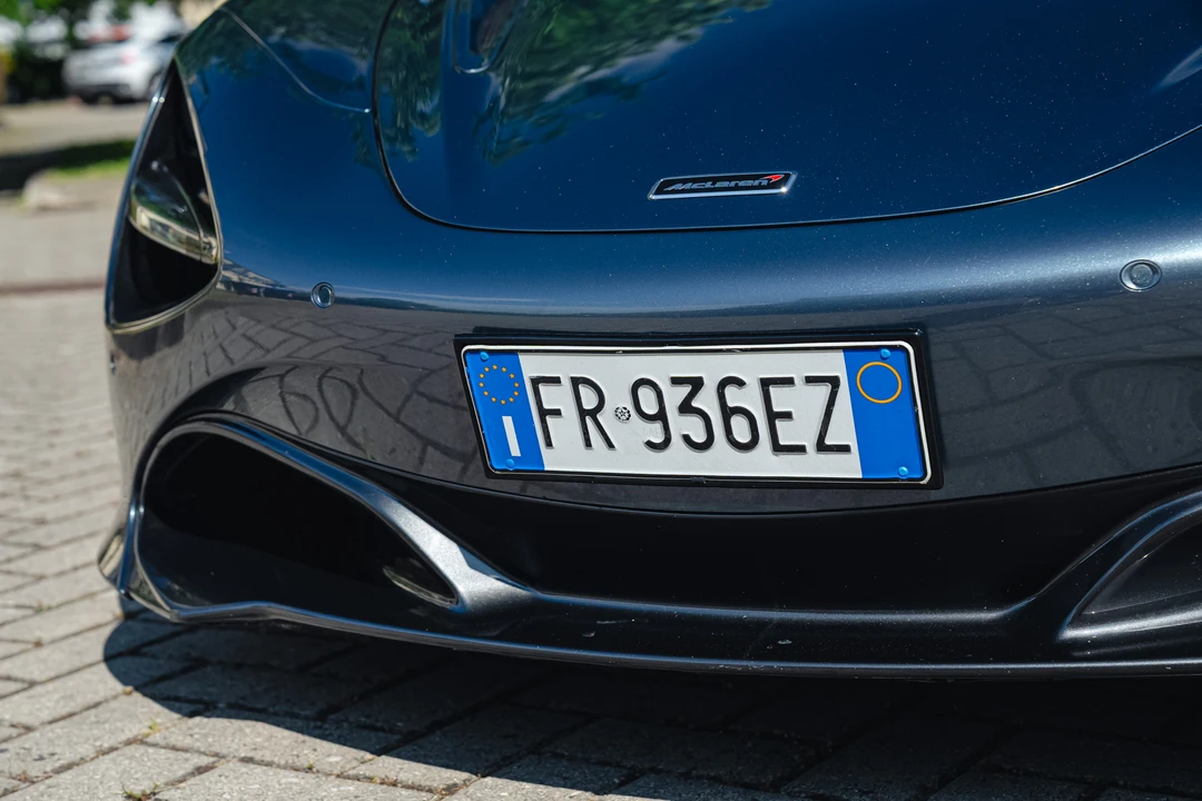 2018 McLaren 720S - Image 29 of 31
