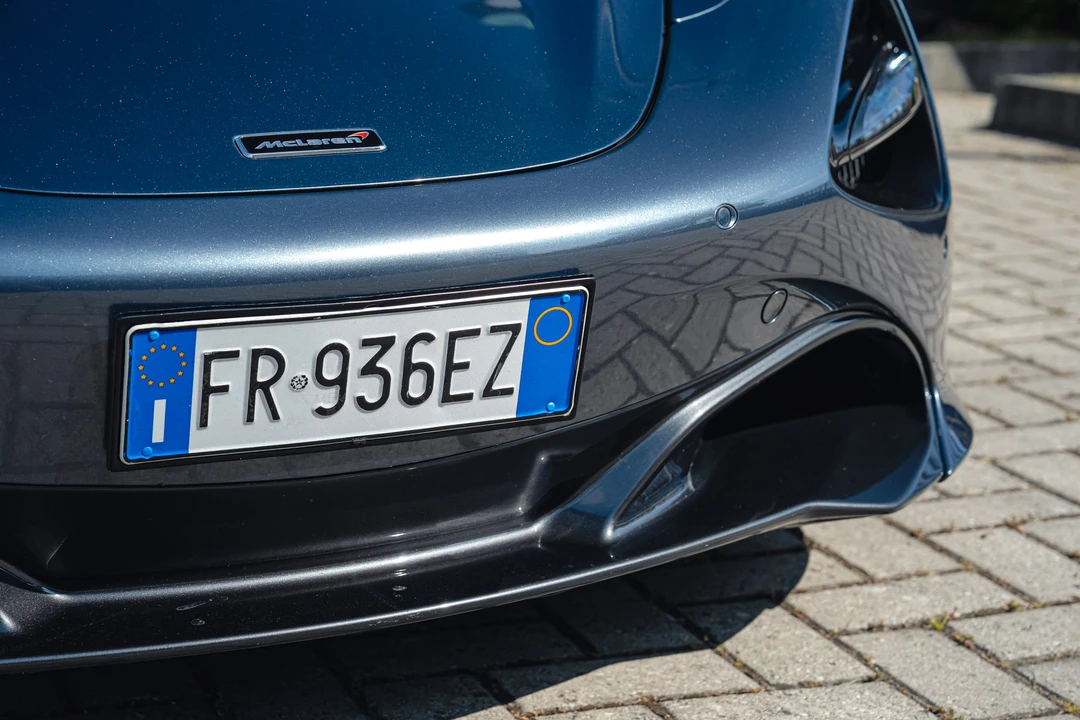 2018 McLaren 720S - Image 30 of 31