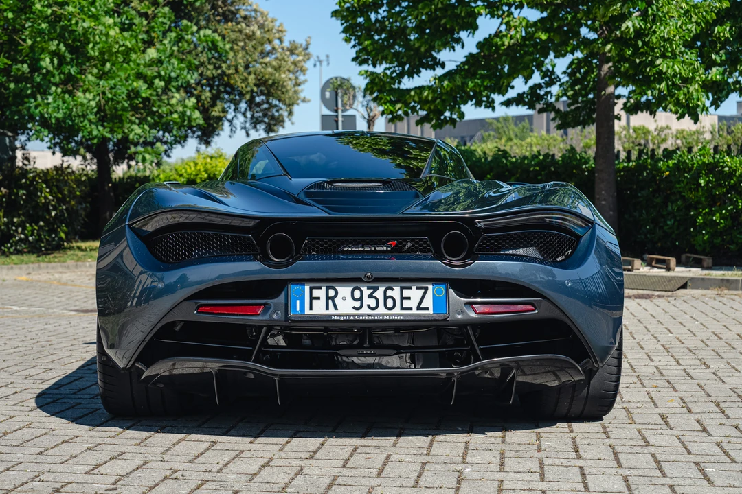 2018 McLaren 720S - Image 8 of 31