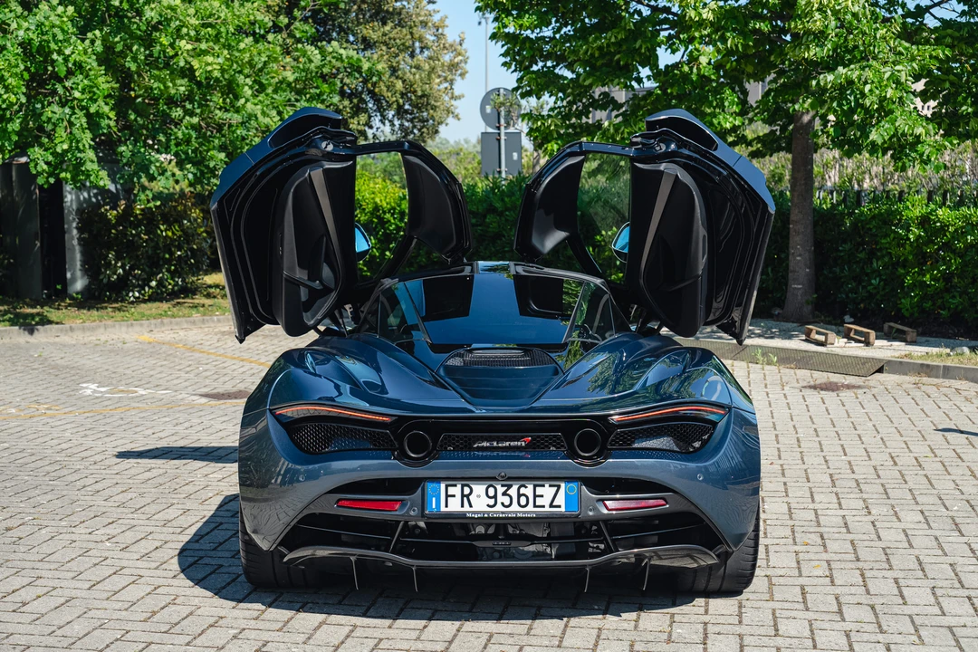 2018 McLaren 720S - Image 9 of 31