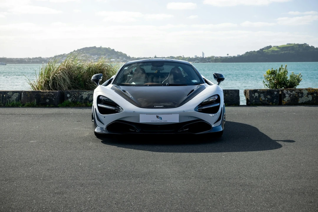 2018 McLaren 720S - Image 2 of 21