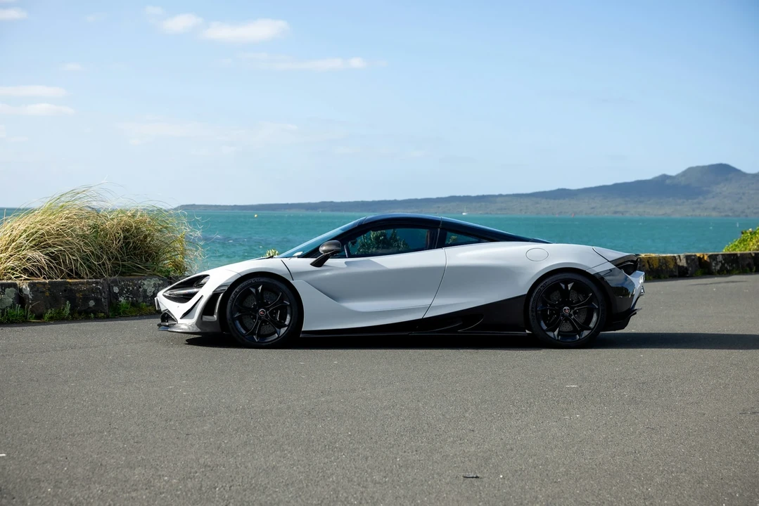 2018 McLaren 720S - Image 4 of 21