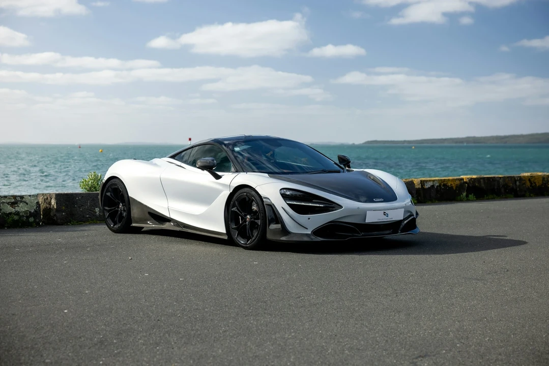 2018 McLaren 720S - Image 9 of 21