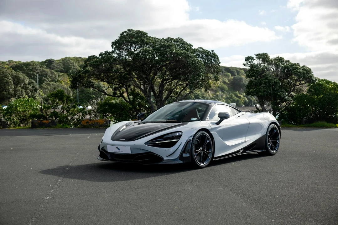 2018 McLaren 720S - Image 3 of 21