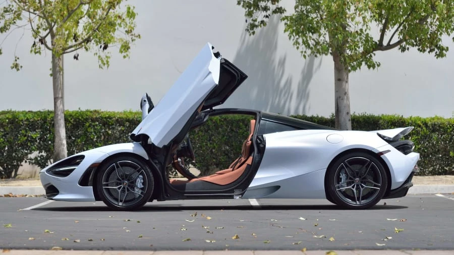 2018 McLaren 720S - Image 8 of 20