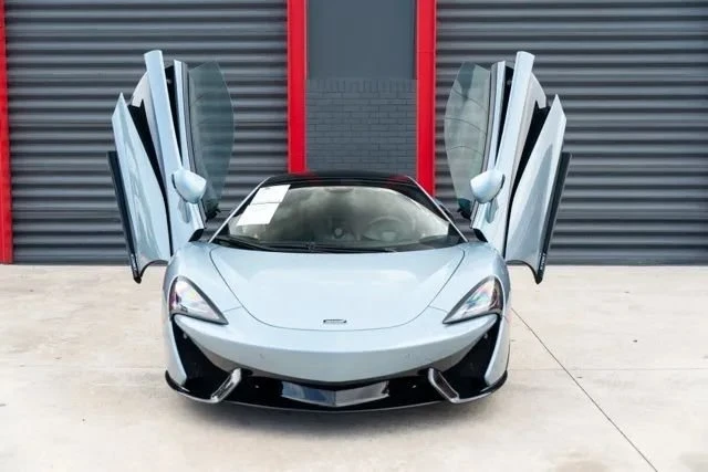 2018 McLaren 570GT - Image 2 of 20