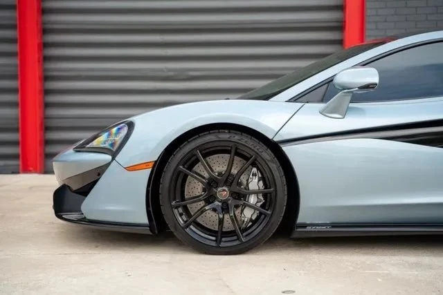 2018 McLaren 570GT - Image 9 of 20