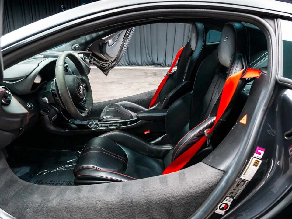 2018 McLaren 570GT - Image 13 of 17