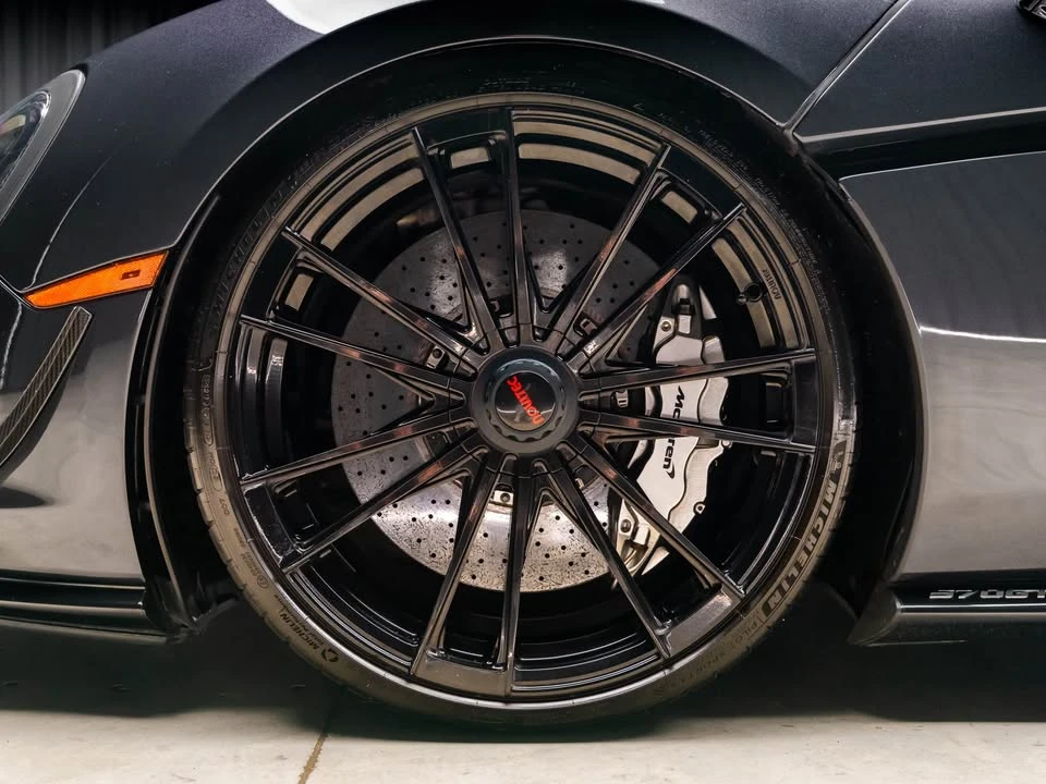 2018 McLaren 570GT - Image 7 of 17