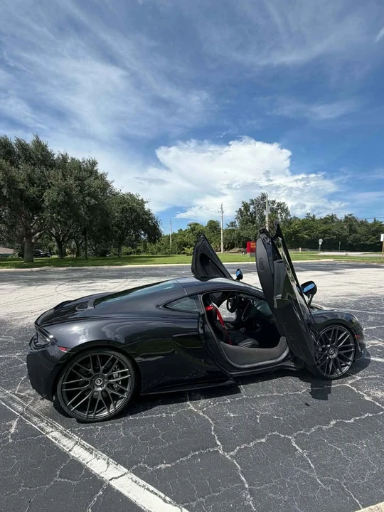 2018 McLaren 570GT - Image 16 of 20