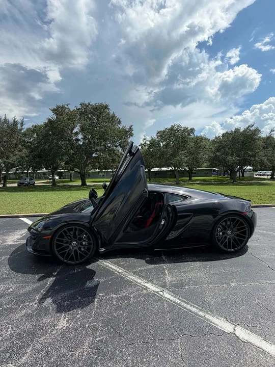 2018 McLaren 570GT - Image 18 of 20