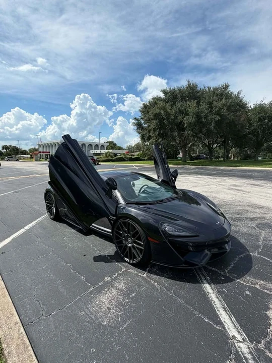 2018 McLaren 570GT - Image 2 of 20