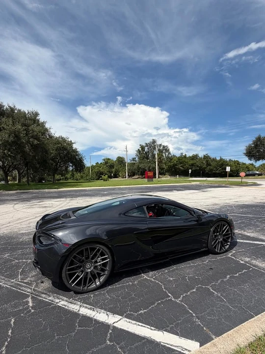 2018 McLaren 570GT - Image 8 of 15