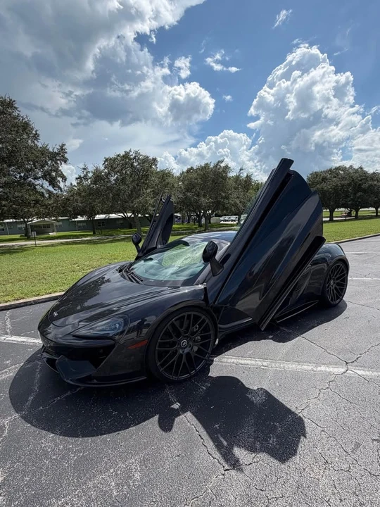 2018 McLaren 570GT - Image 2 of 15
